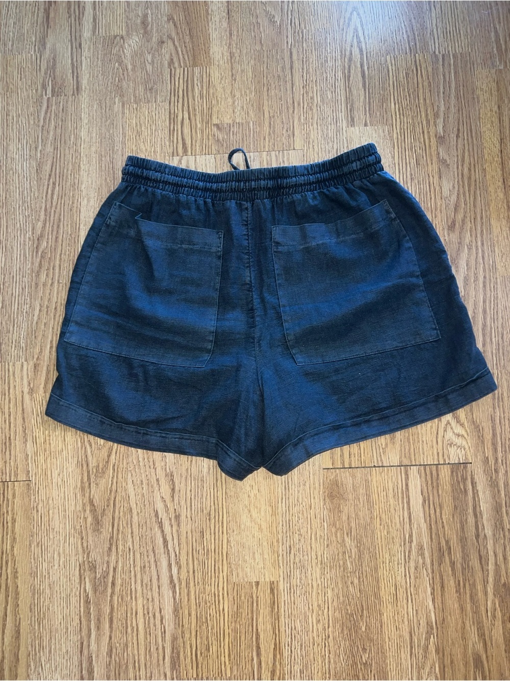 Linen Shorts - Picture 3 of 4